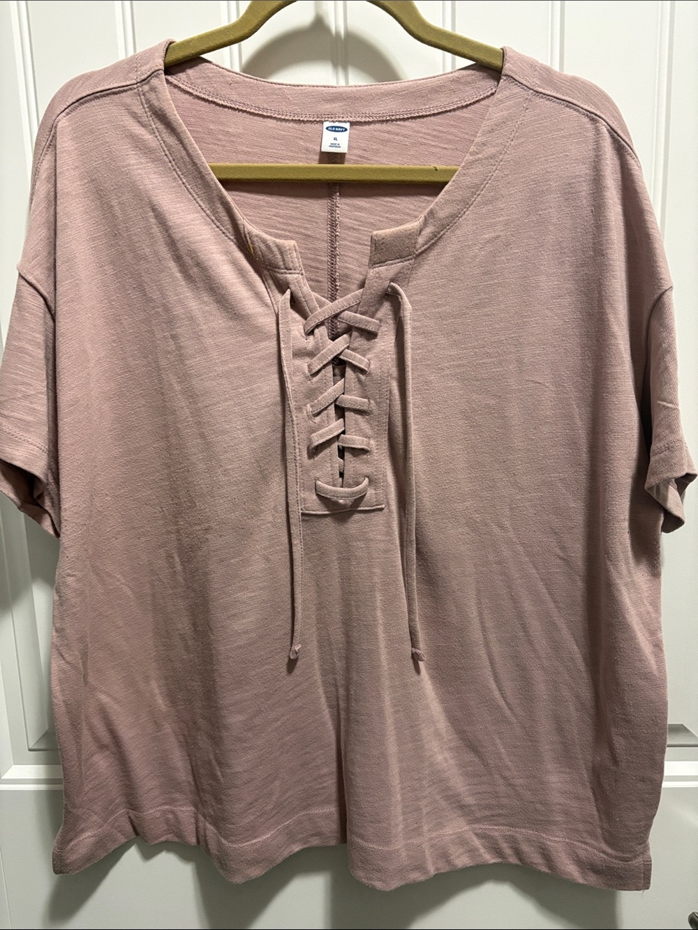 Old Navy XL Dusty Mauve Lace Up V Neck Short Sleeve Top